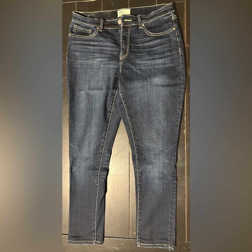SOLD!! BKE Gabby skinny size 28R